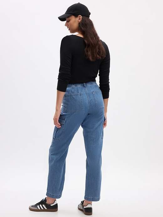 jeans-jogginghose mit cargo-funktion