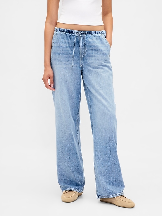hüftjeans aus ultraweichem lockerem 90er-jahre-stil
