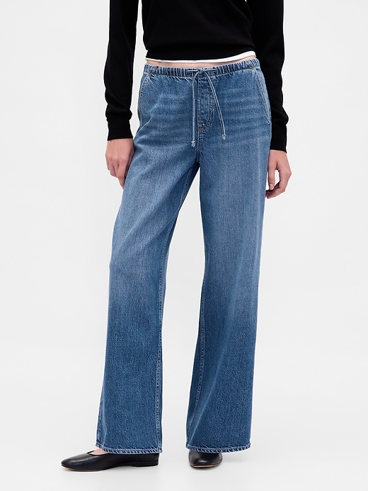 hüftjeans aus ultraweichem lockerem 90er-jahre-stil