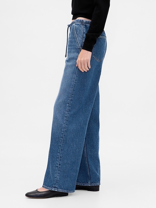 hüftjeans aus ultraweichem lockerem 90er-jahre-stil