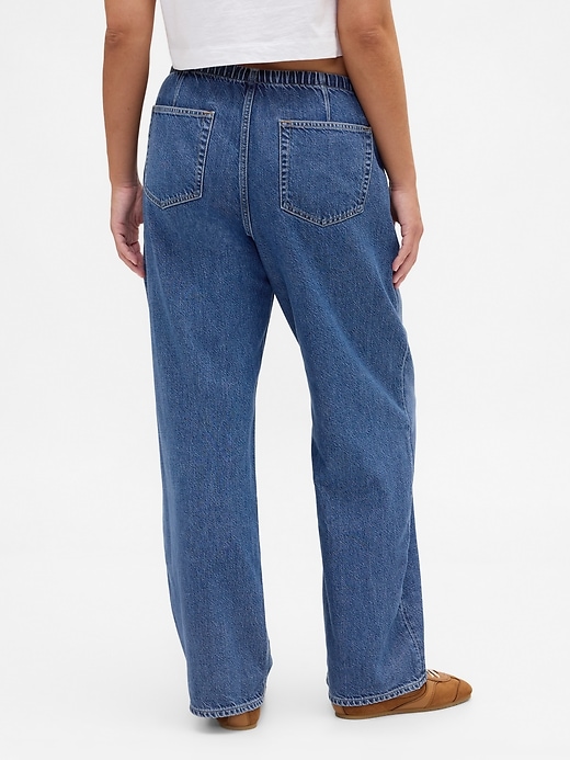 hüftjeans aus ultraweichem lockerem 90er-jahre-stil