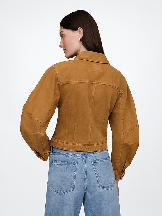 kurze jacke mit tonnenärmeln
