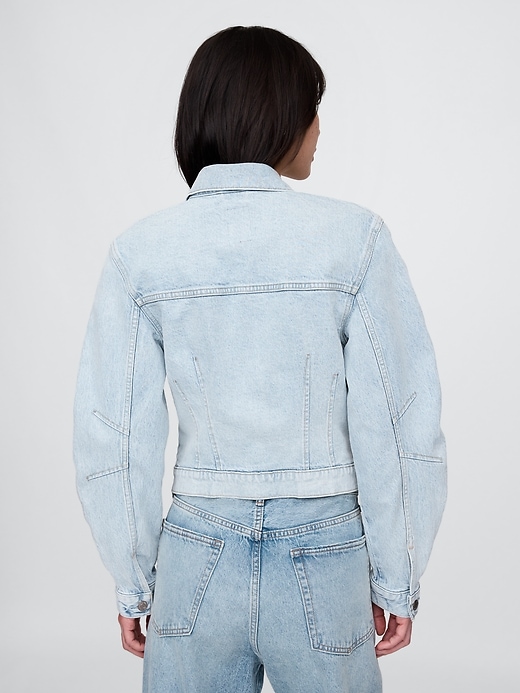 jeansjacke mit ikonischen barrel-Ärmeln