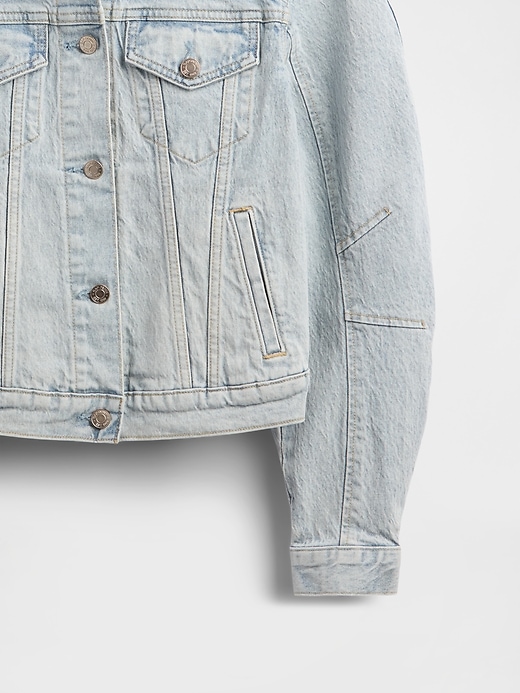jeansjacke mit ikonischen barrel-Ärmeln