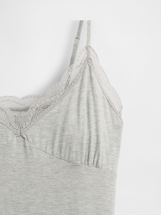 pyjamakleid aus modal mit spitzenbesatz