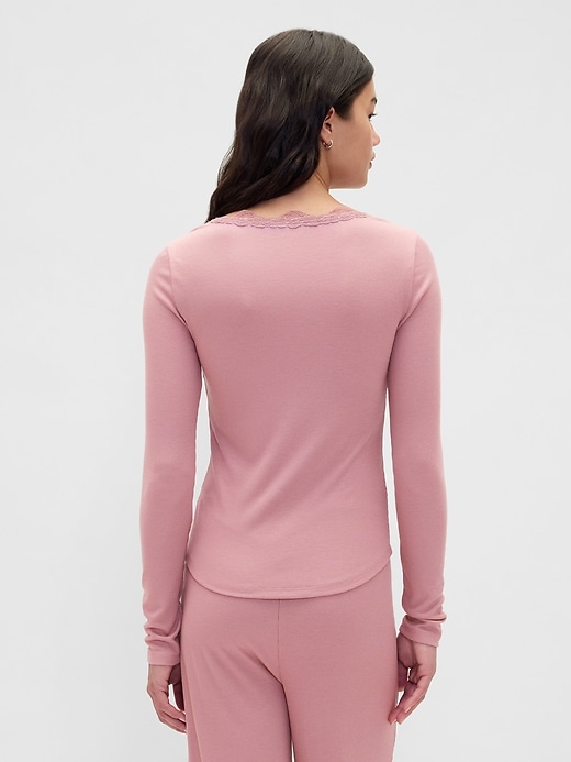 mini-ripp-pyjamaoberteil mit spitzenbesatz