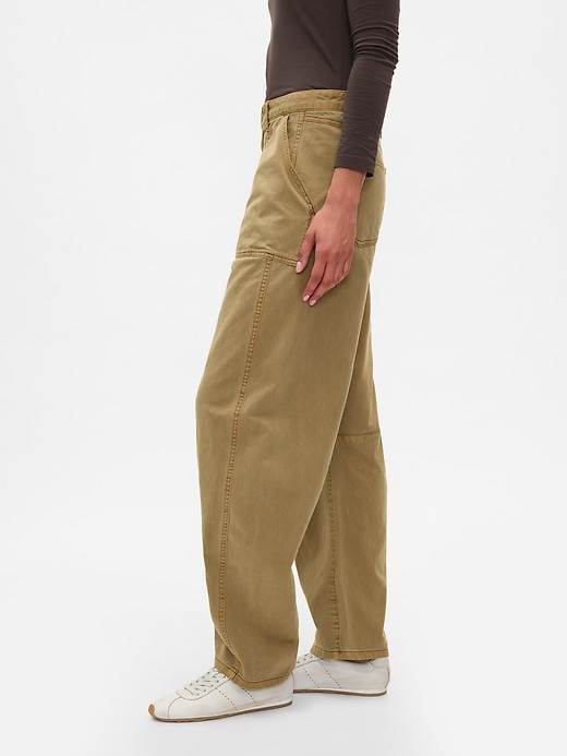 twill-hosen mit mittelhohem bund