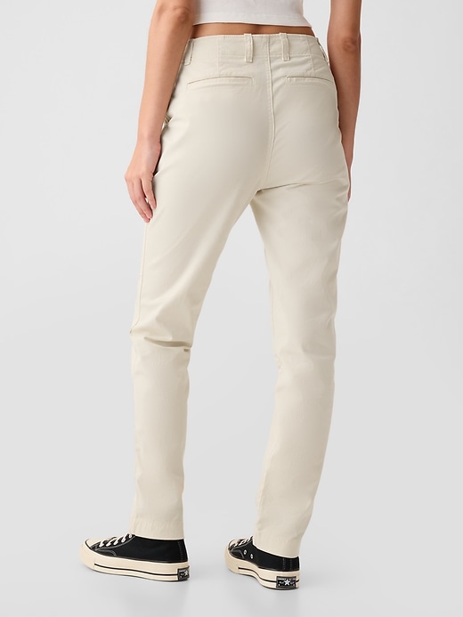 khakis für die innenstadt mittlere größe
