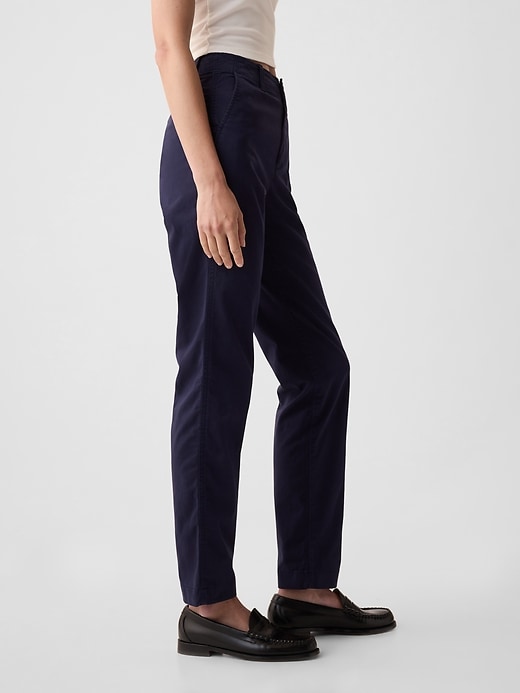 khakis für die innenstadt mittlere größe