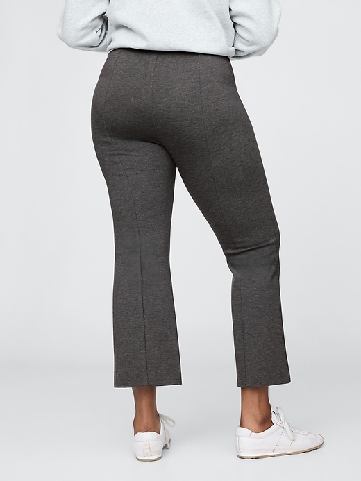 hochgeschnittene doppelt gestrickte cropped-hose