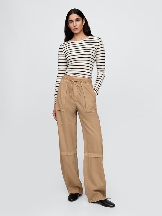 mittelhohe bequeme hose