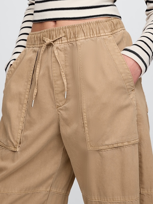 mittelhohe bequeme hose