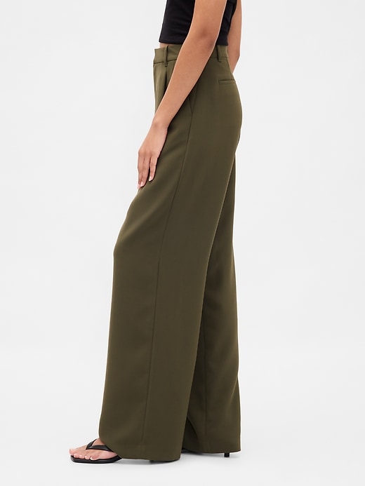 365 hochgeschnittene faltenhose
