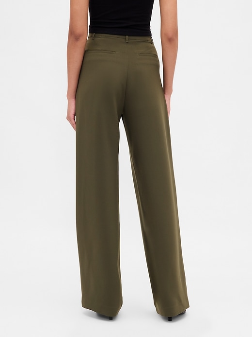 365 hochgeschnittene faltenhose