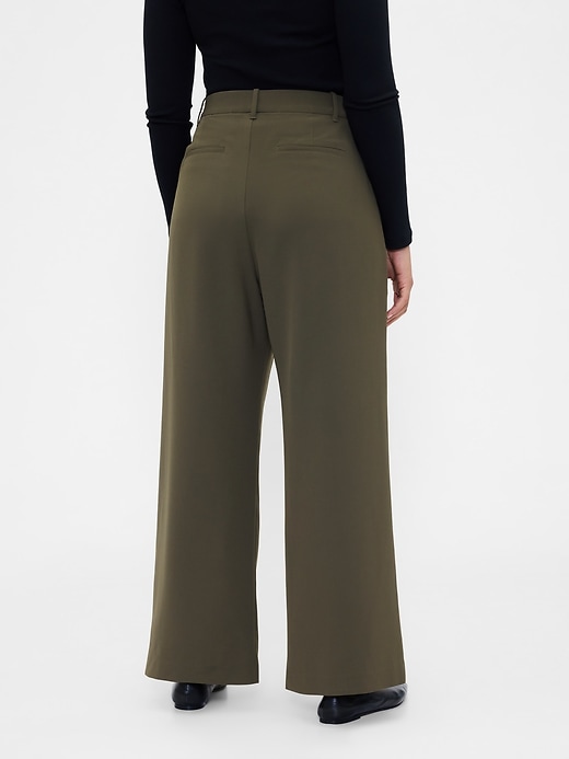 365 hochgeschnittene faltenhose