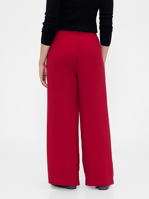 365 hochgeschnittene faltenhose