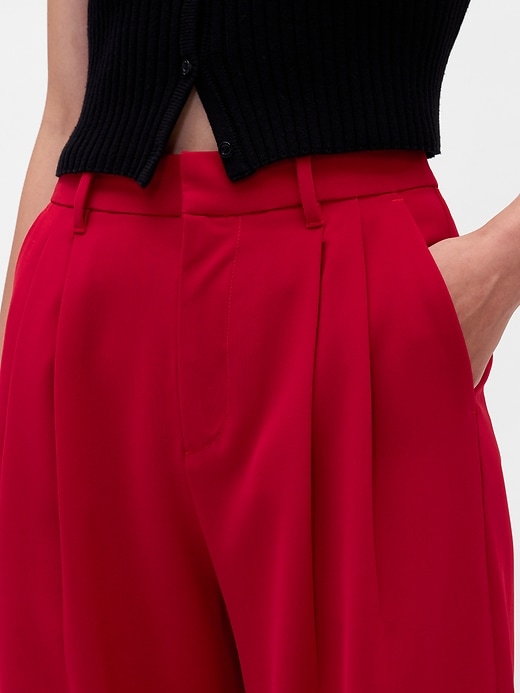 365 hochgeschnittene faltenhose