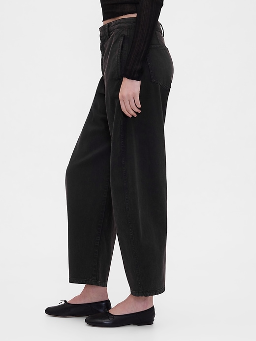 twill-hosen mit mittelhohem bund