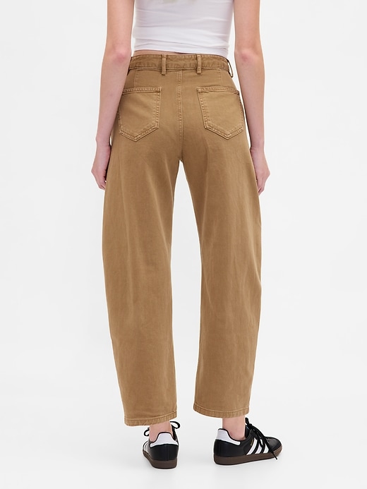 twill-hosen mit mittelhohem bund