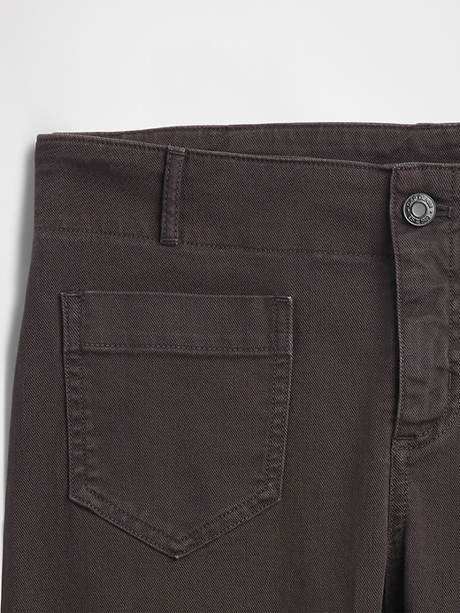 lange schmal geschnittene hose aus twill mit niedrigem bund