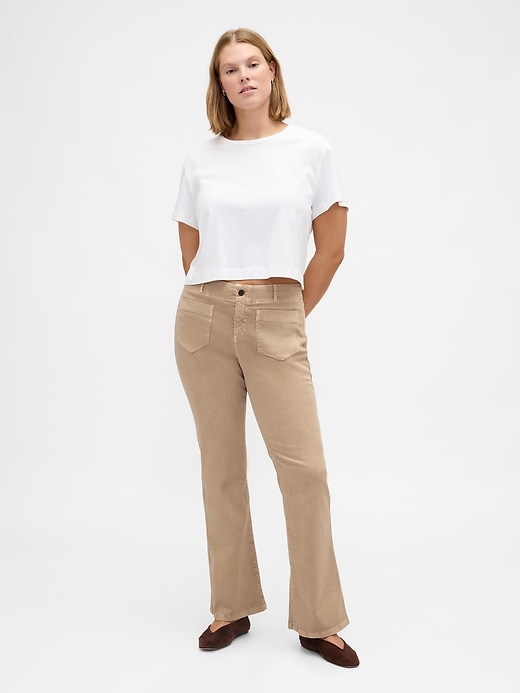 lange schmal geschnittene hose aus twill mit niedrigem bund