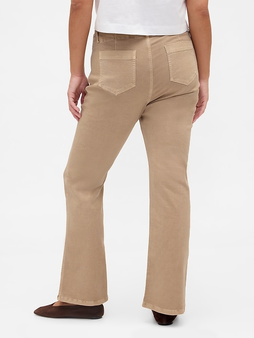 lange schmal geschnittene hose aus twill mit niedrigem bund