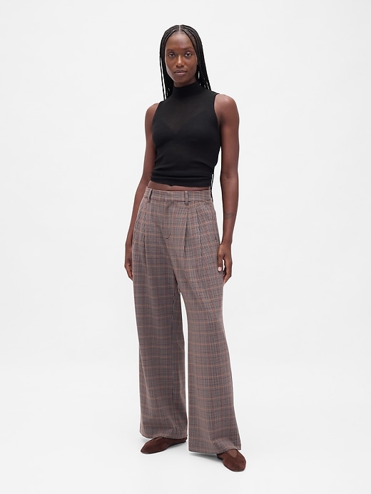 365 high rise hose aus gebürstetem twill mit falten