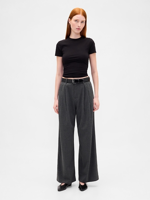365 high rise hose aus gebürstetem twill mit falten