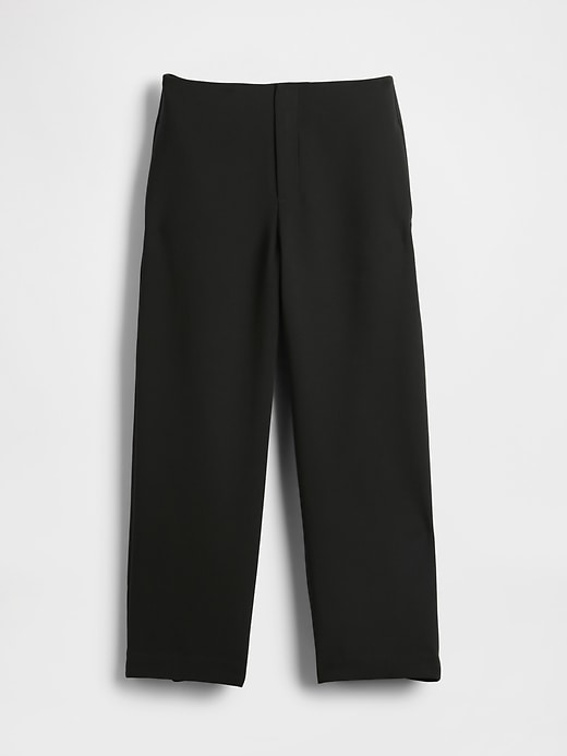 hochgeschnittene gerade geschnittene twill-hose am knöchel