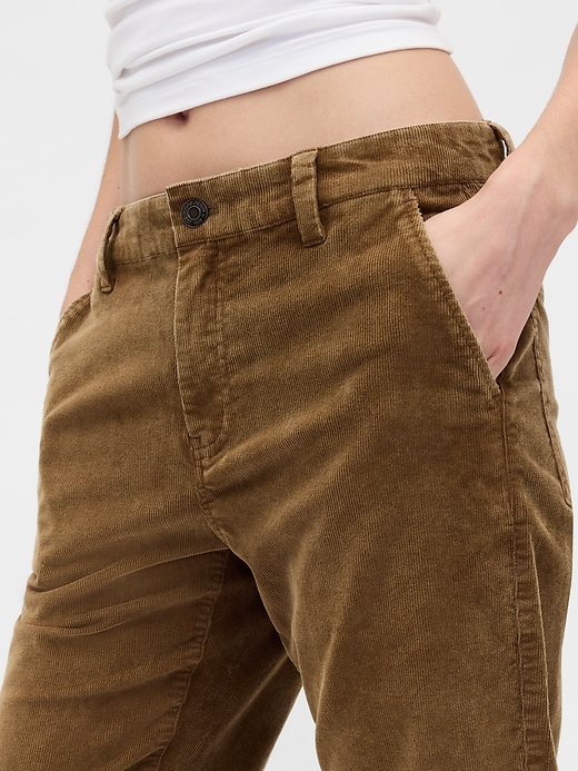 cordhose mit mittelhohem bund und schlag