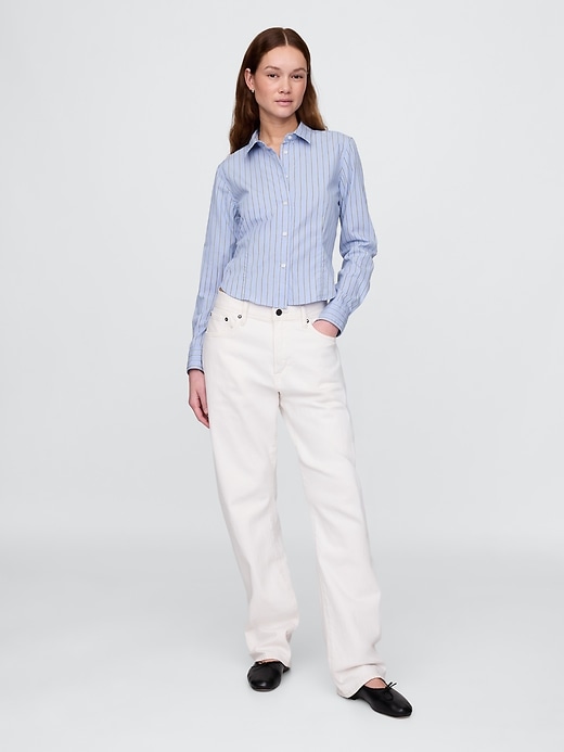 figurbetontes crop-shirt aus bio-baumwolle