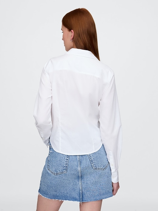 figurbetontes crop-shirt aus bio-baumwolle