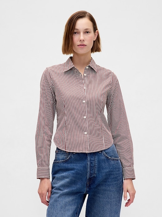 figurbetontes crop-shirt aus bio-baumwolle