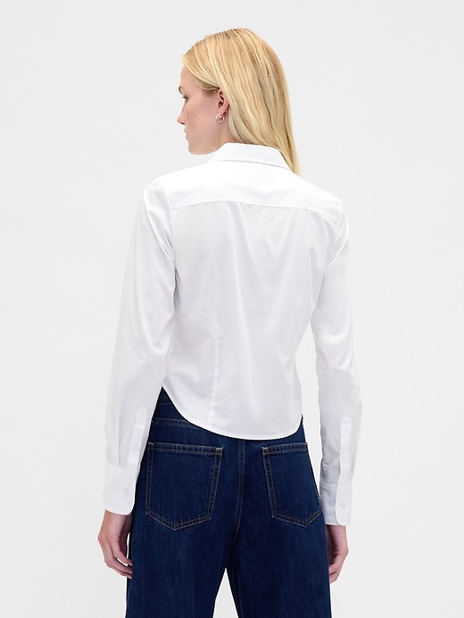 figurbetontes crop-shirt aus bio-baumwolle