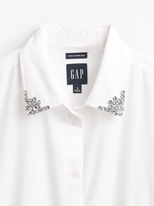 figurbetontes crop-shirt aus bio-baumwolle