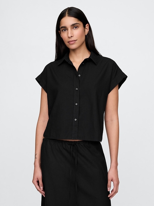 crop-shirt aus leinenmischgewebe