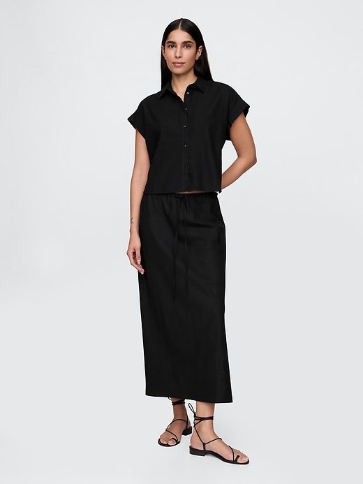 crop-shirt aus leinenmischgewebe