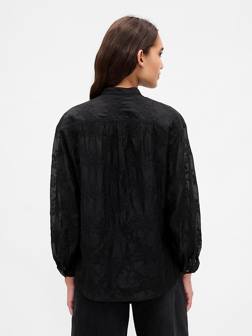 transparentes voile-blumenhemd