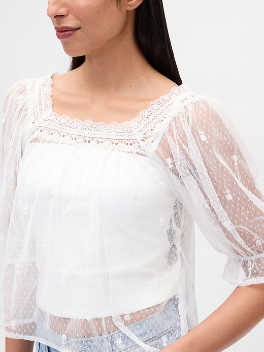 transparentes tüll-top mit stickerei