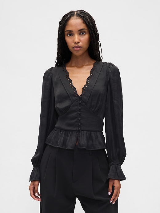 Ösen-v-ausschnitt-peplum-top