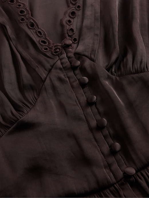 Ösen-v-ausschnitt-peplum-top