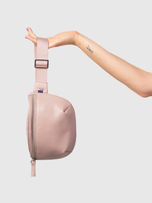 kibou mini gürteltasche aus veganem leder