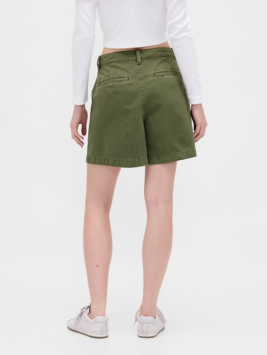 6 mid rise twill plissee-hosenshorts