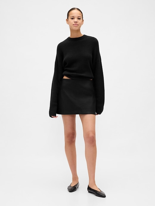 mini-skort aus veganem leder