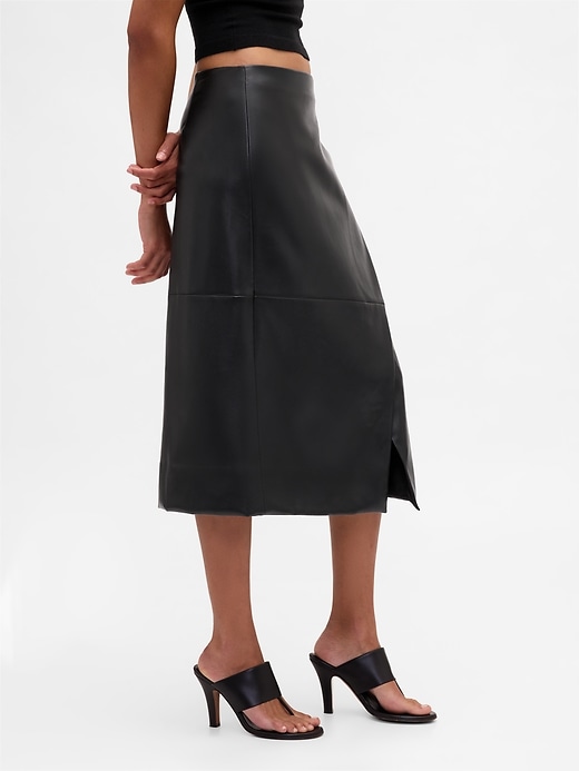 midi-wickelrock aus recyceltem veganem leder