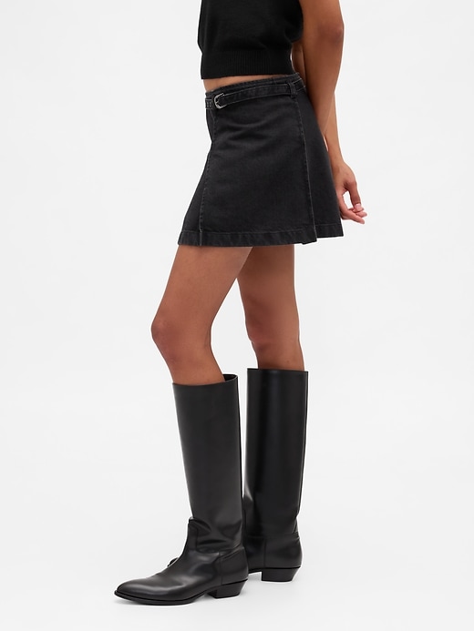 jeans-minirock mit gürtel