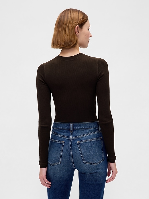 transparenter rippstrick-body