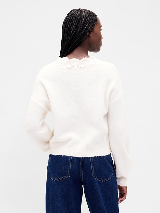 flauschiger punktierter gewellter crop-cardigan