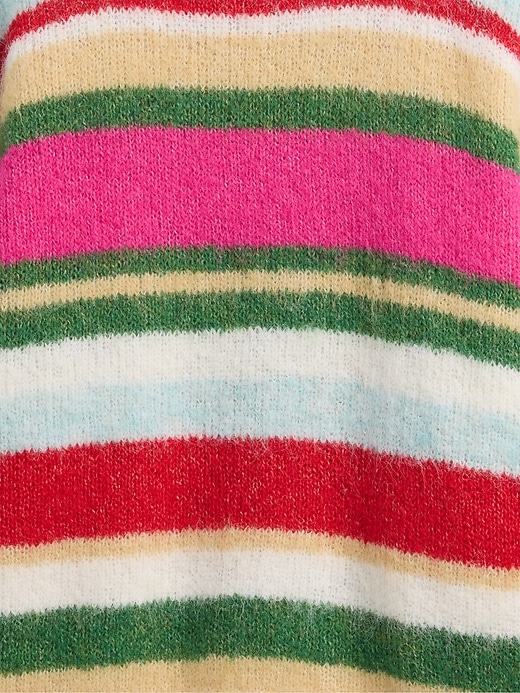 flauschiger oversize-pullover mit rundhalsausschnitt