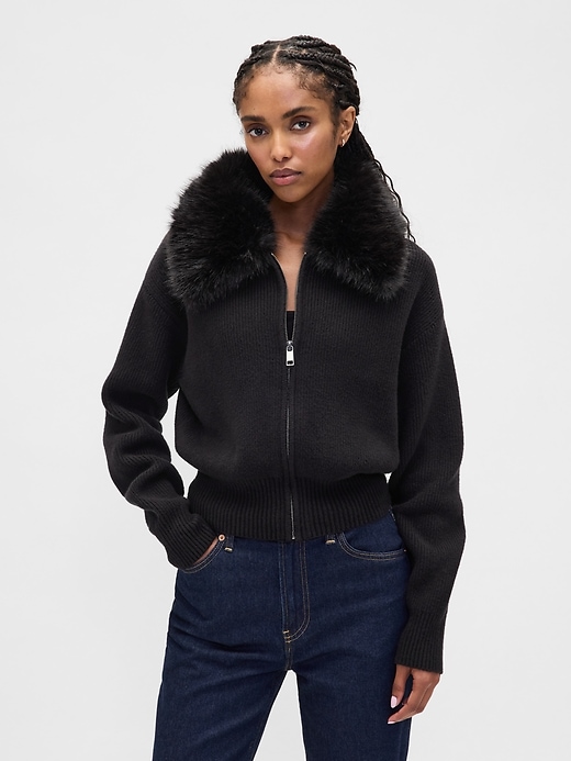cashsoft cardigan mit reißverschluss und kragen aus kunstpelz